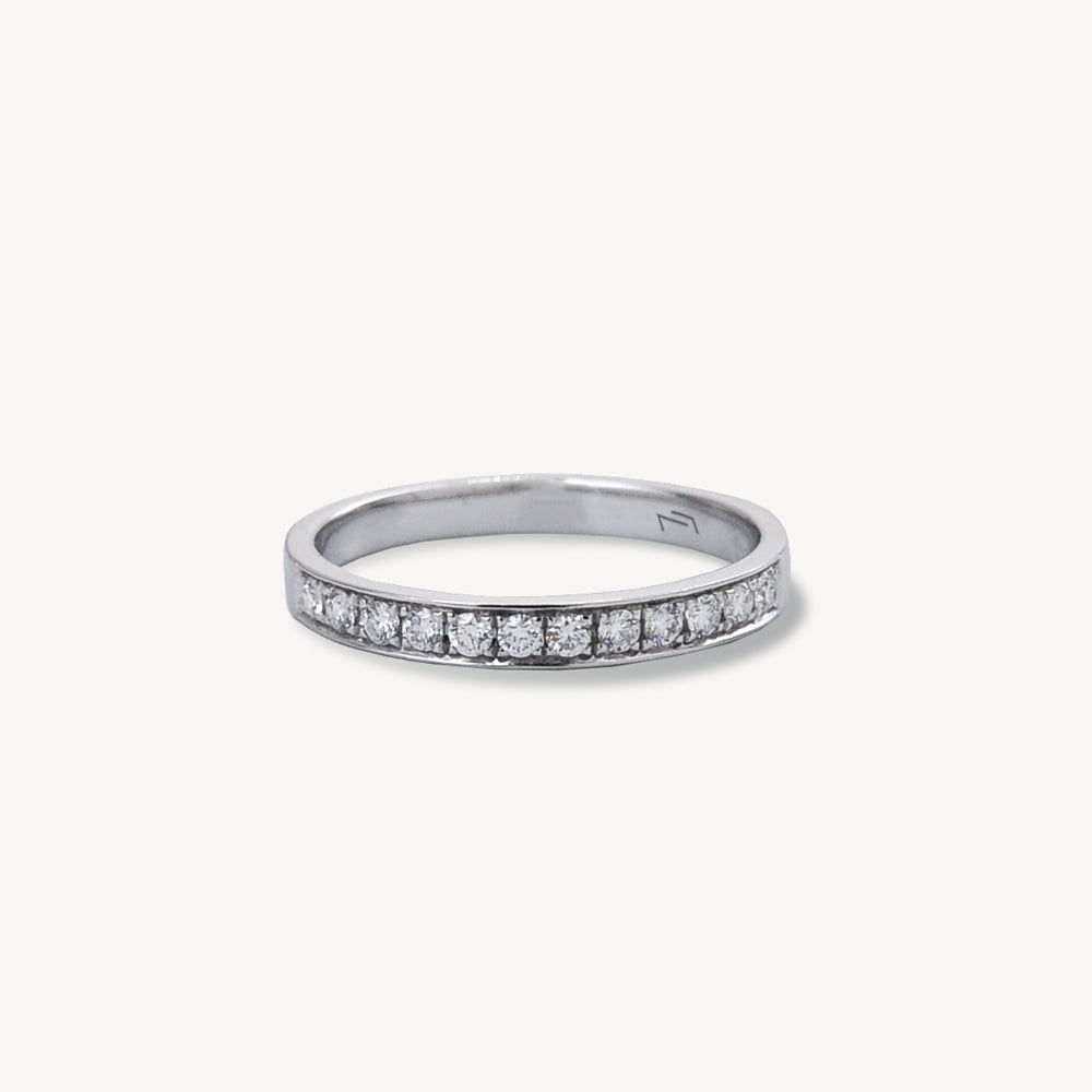 Refined Sleek-Edge Pave Ring