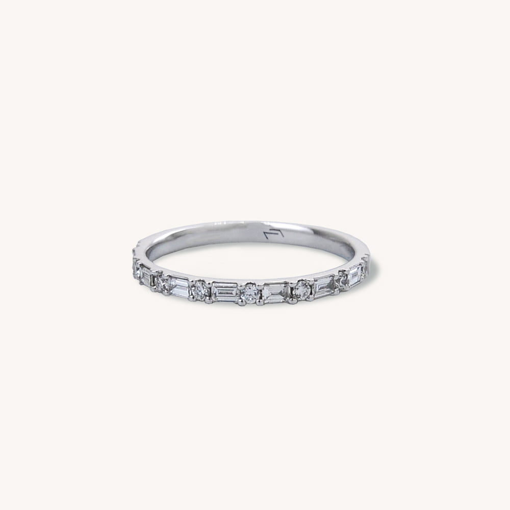 Brilliant Round & Baguette Diamond Band