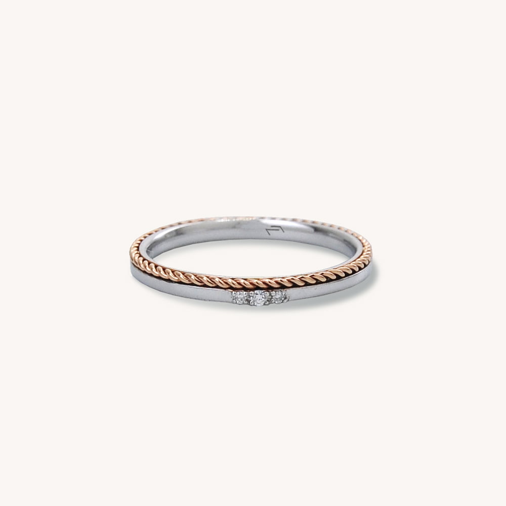 DualTone Twist Slit Diamond Band