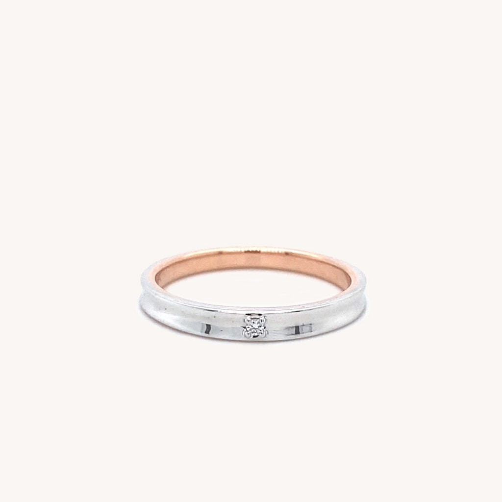 Dual-Tone Concave Single Diamond Band